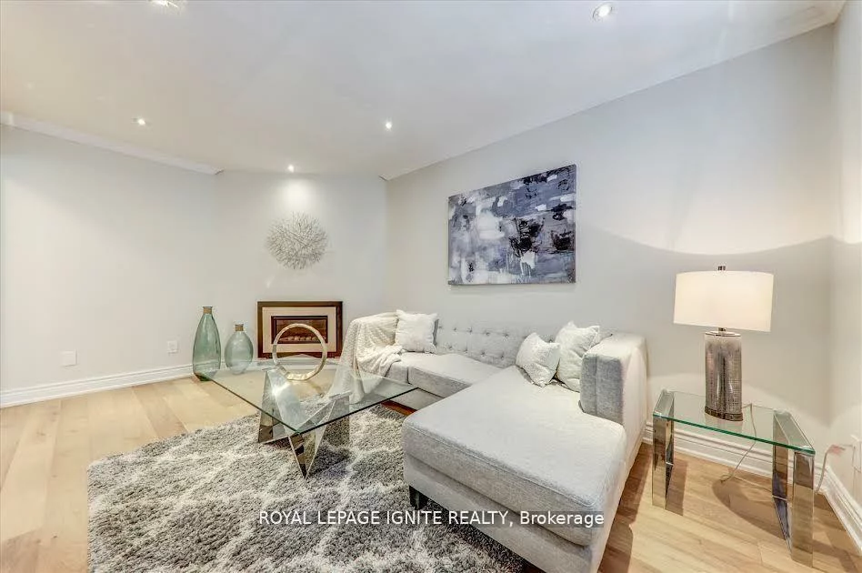 26, Halfmoon, Highland Creek, Toronto