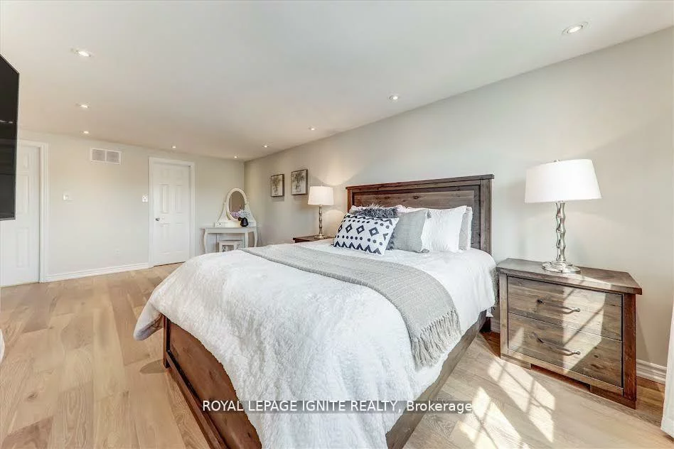 26, Halfmoon, Highland Creek, Toronto