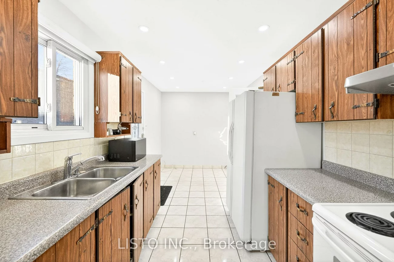 138, John Tabor, Malvern, Toronto