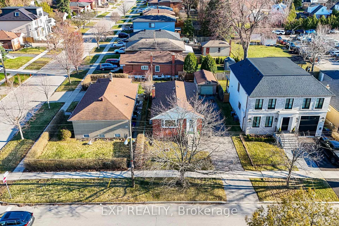 43, Yorkshire, Ionview, Toronto