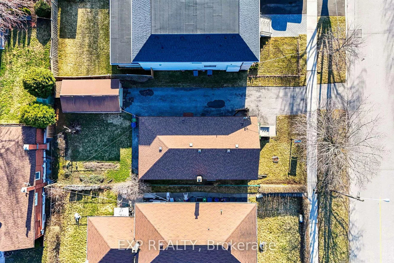 43, Yorkshire, Ionview, Toronto