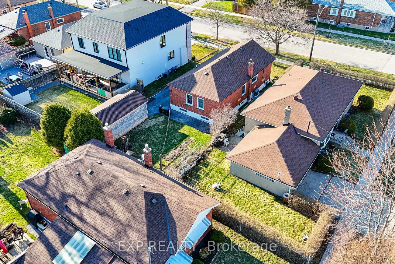 43, Yorkshire, Ionview, Toronto