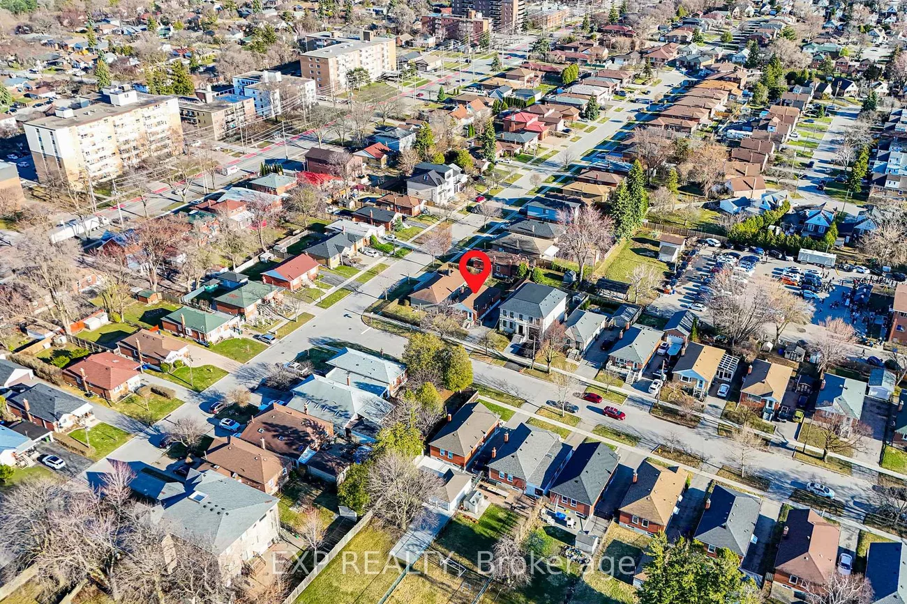 43, Yorkshire, Ionview, Toronto