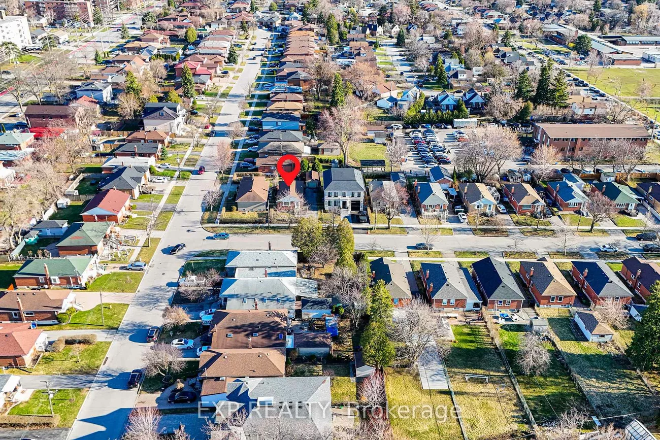 43, Yorkshire, Ionview, Toronto