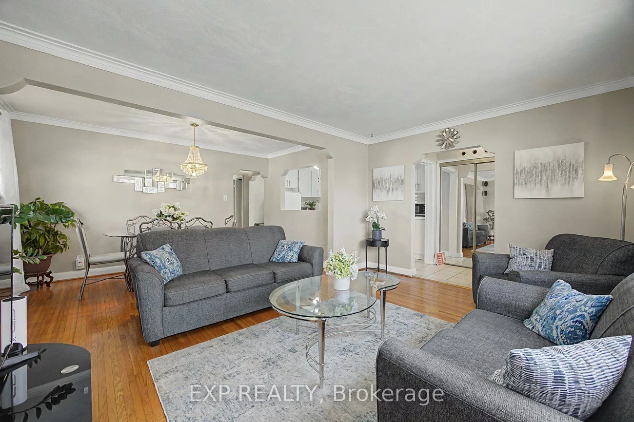 43, Yorkshire, Ionview, Toronto