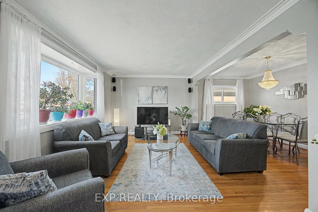 43, Yorkshire, Ionview, Toronto