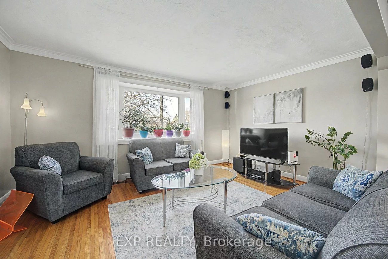 43, Yorkshire, Ionview, Toronto