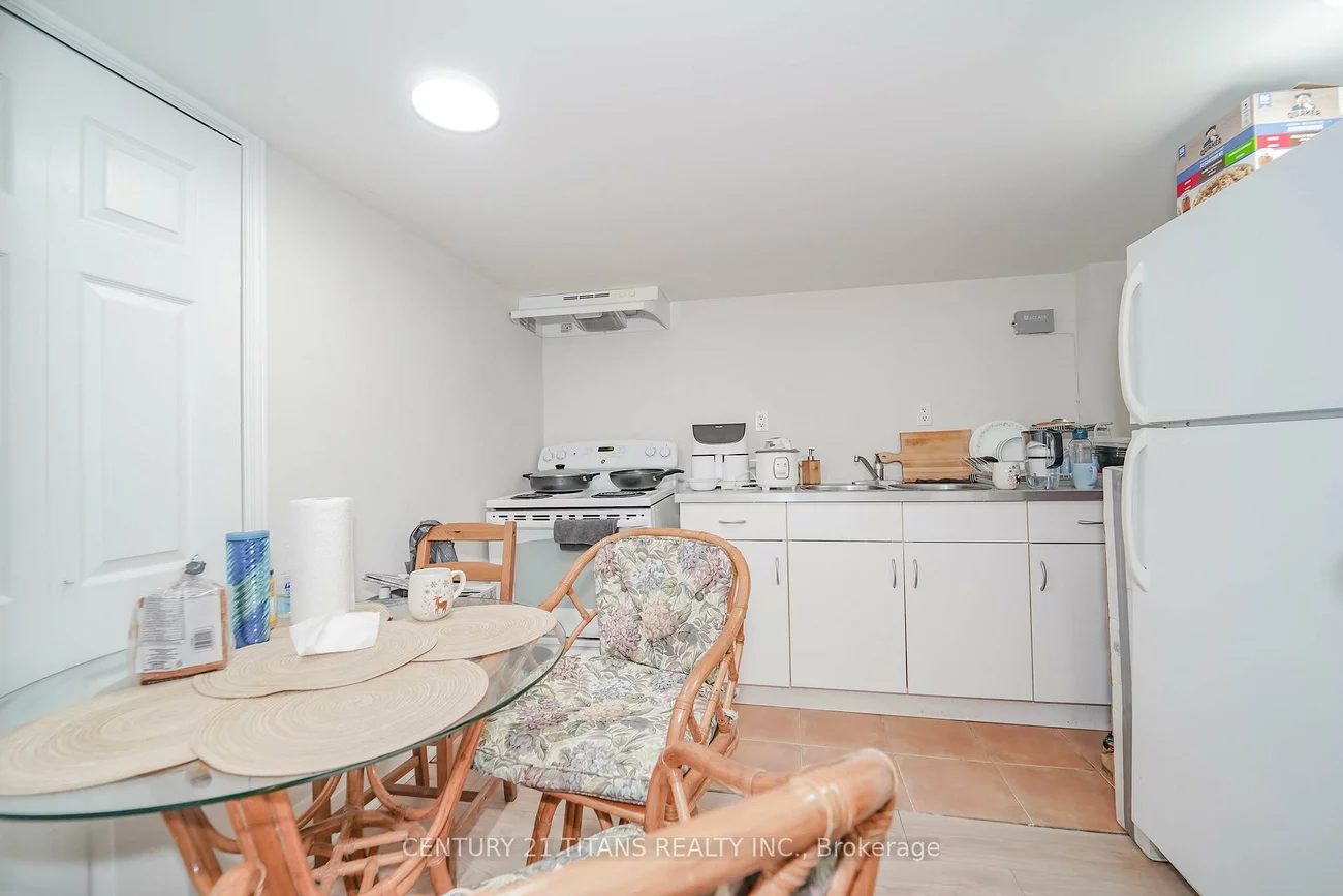 42, Pixley, West Hill, Toronto