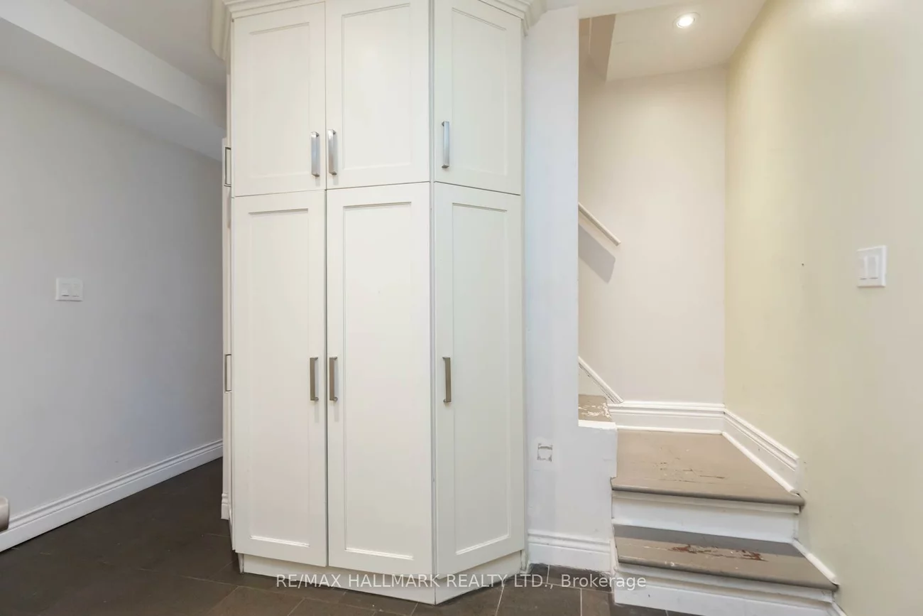 17, Mountalan, Greenwood-Coxwell, Toronto