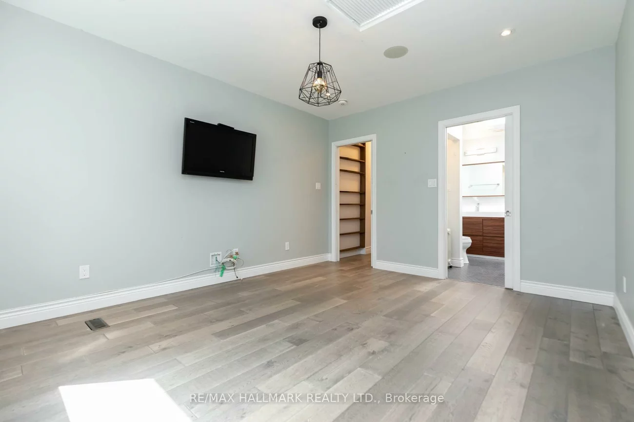 17, Mountalan, Greenwood-Coxwell, Toronto