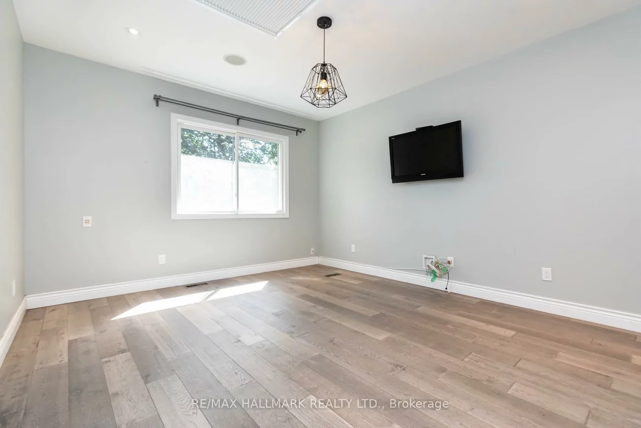 17, Mountalan, Greenwood-Coxwell, Toronto