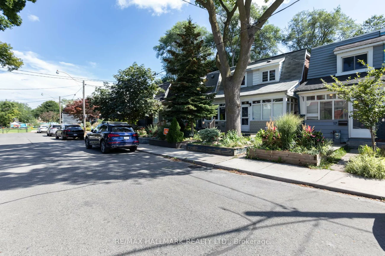 17, Mountalan, Greenwood-Coxwell, Toronto