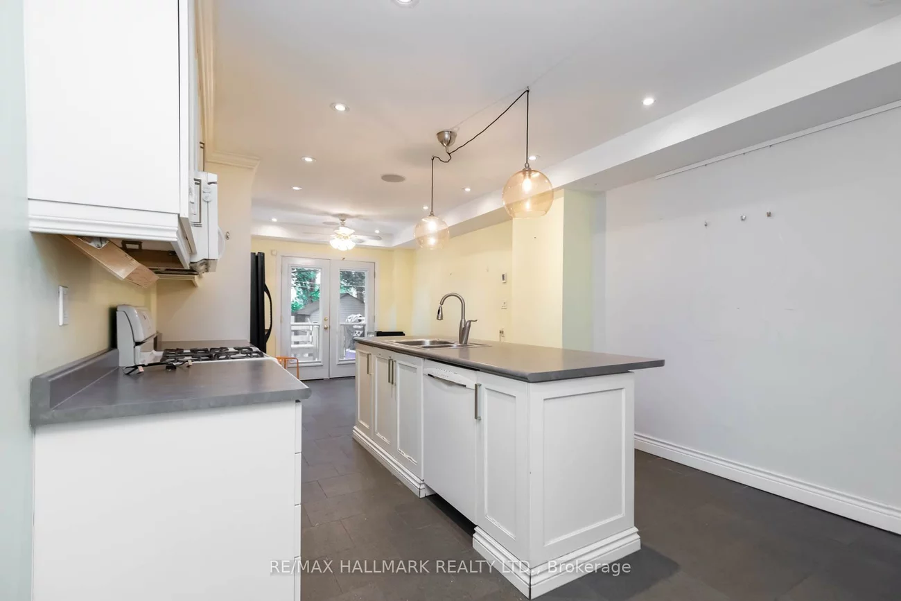 17, Mountalan, Greenwood-Coxwell, Toronto