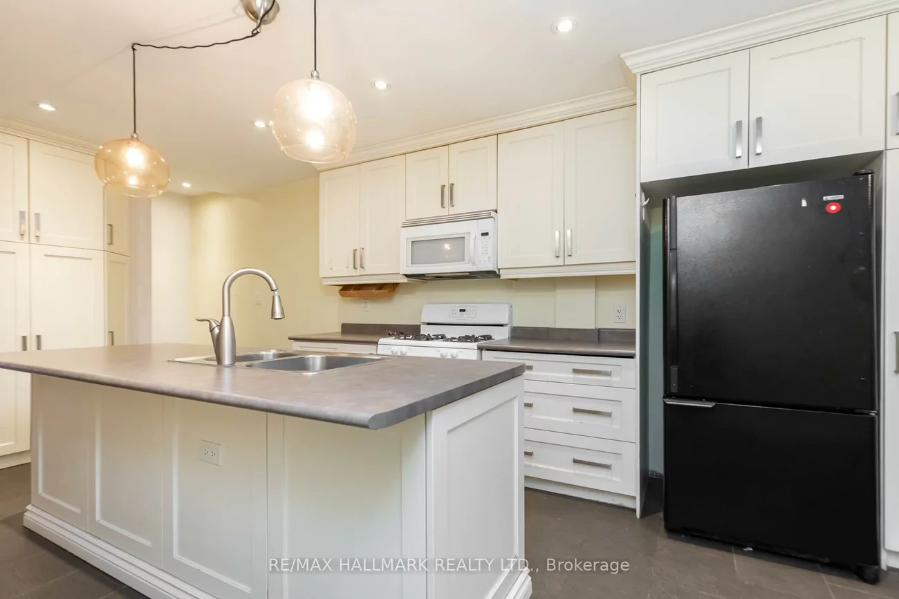 17, Mountalan, Greenwood-Coxwell, Toronto