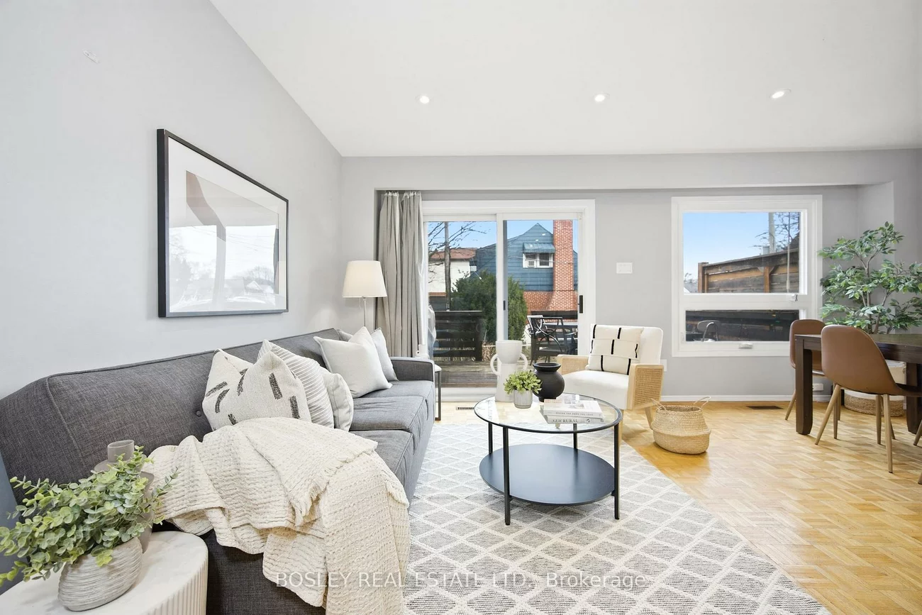 2807, St Clair, O'Connor-Parkview, Toronto