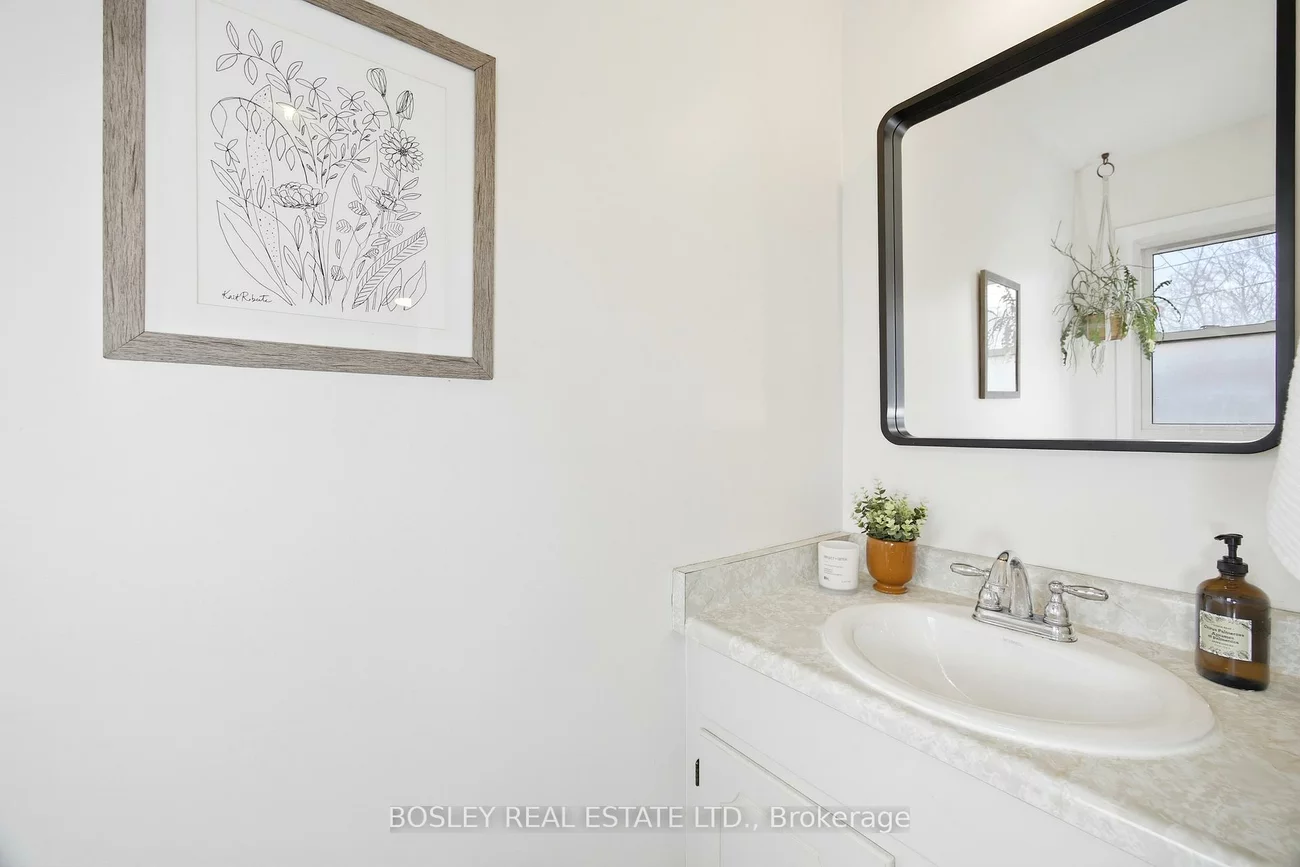 2807, St Clair, O'Connor-Parkview, Toronto