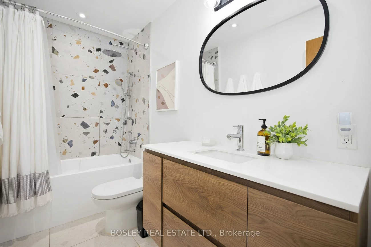 2807, St Clair, O'Connor-Parkview, Toronto