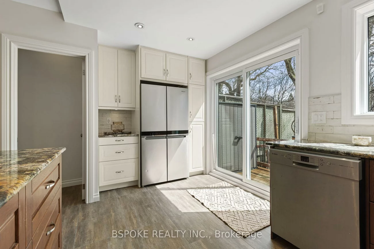 291, Gainsborough, Woodbine Corridor, Toronto