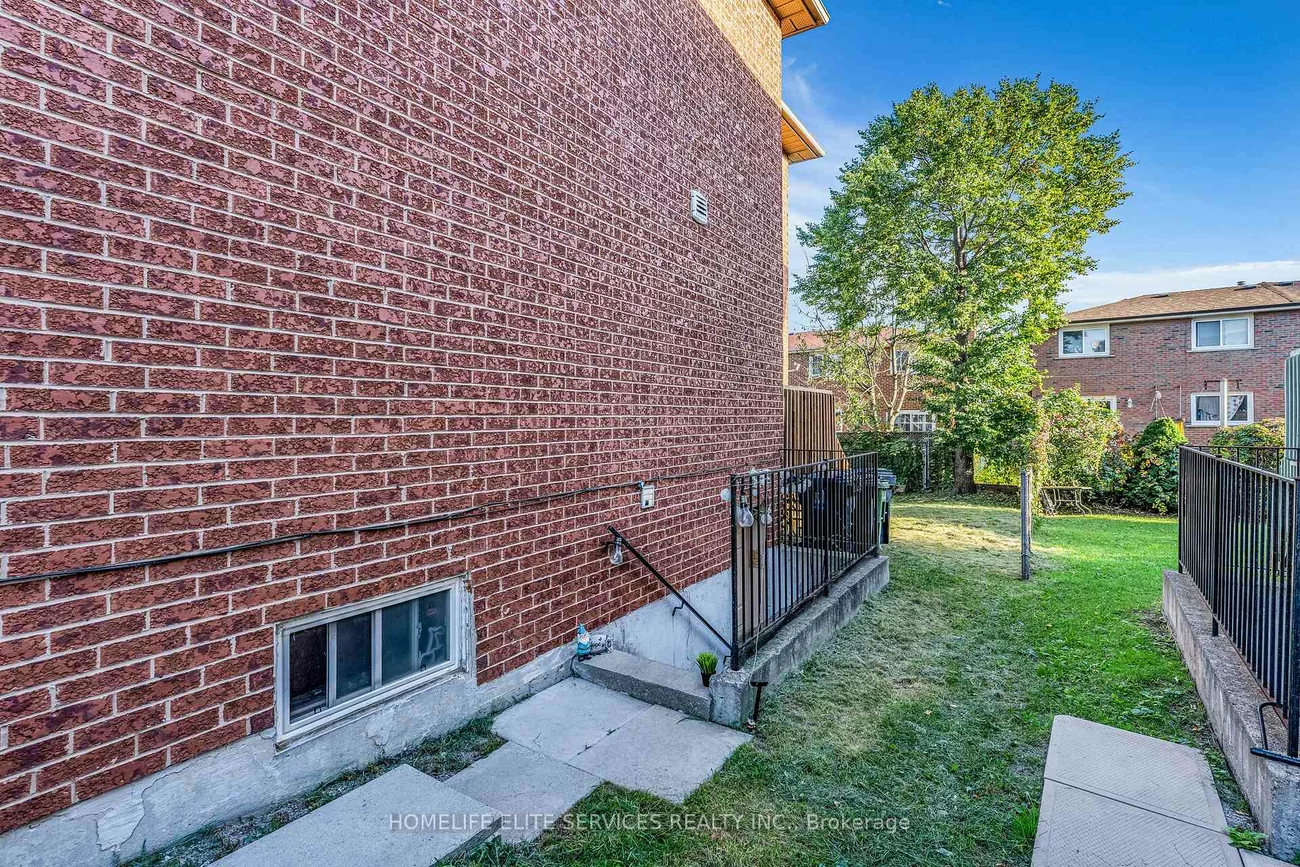 7, Lenthall, Malvern, Toronto
