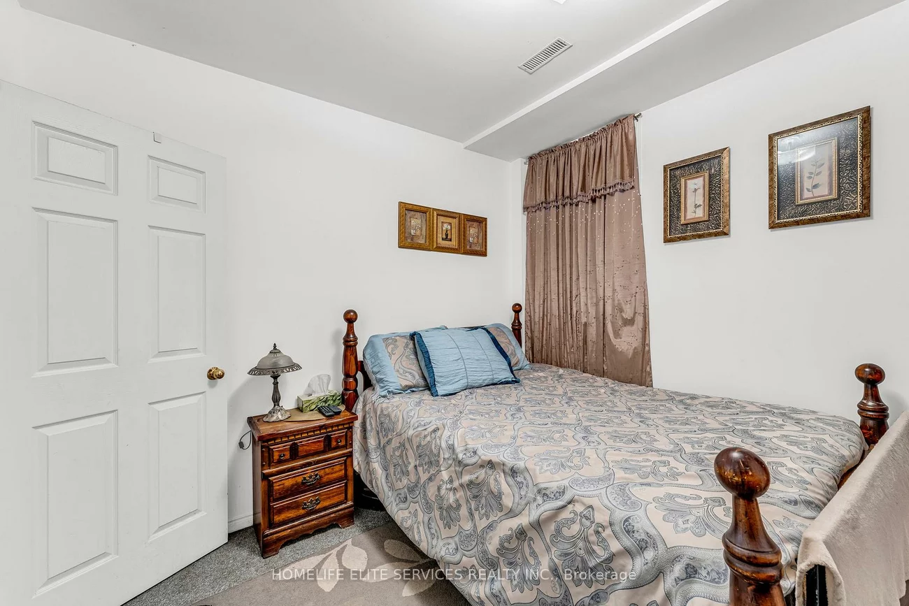 7, Lenthall, Malvern, Toronto
