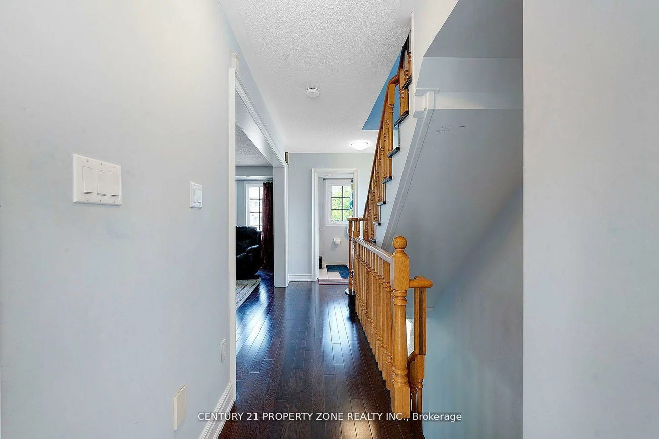 28, Seminoff, Clairlea-Birchmount, Toronto