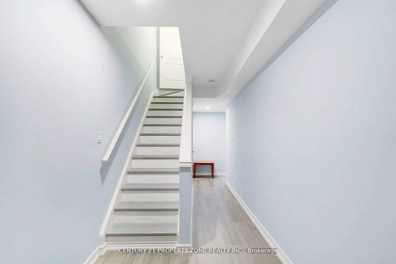 28, Seminoff, Clairlea-Birchmount, Toronto