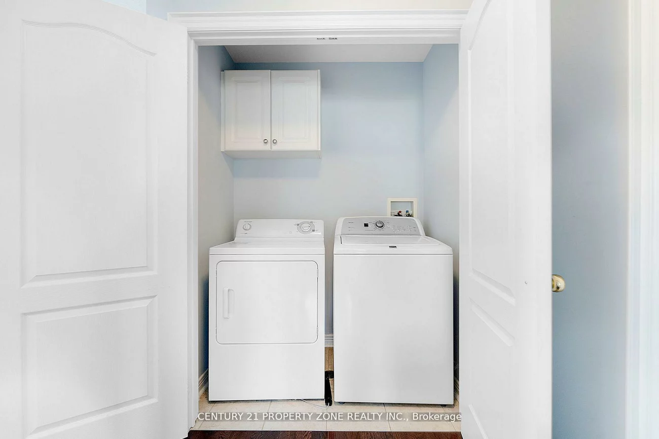 28, Seminoff, Clairlea-Birchmount, Toronto