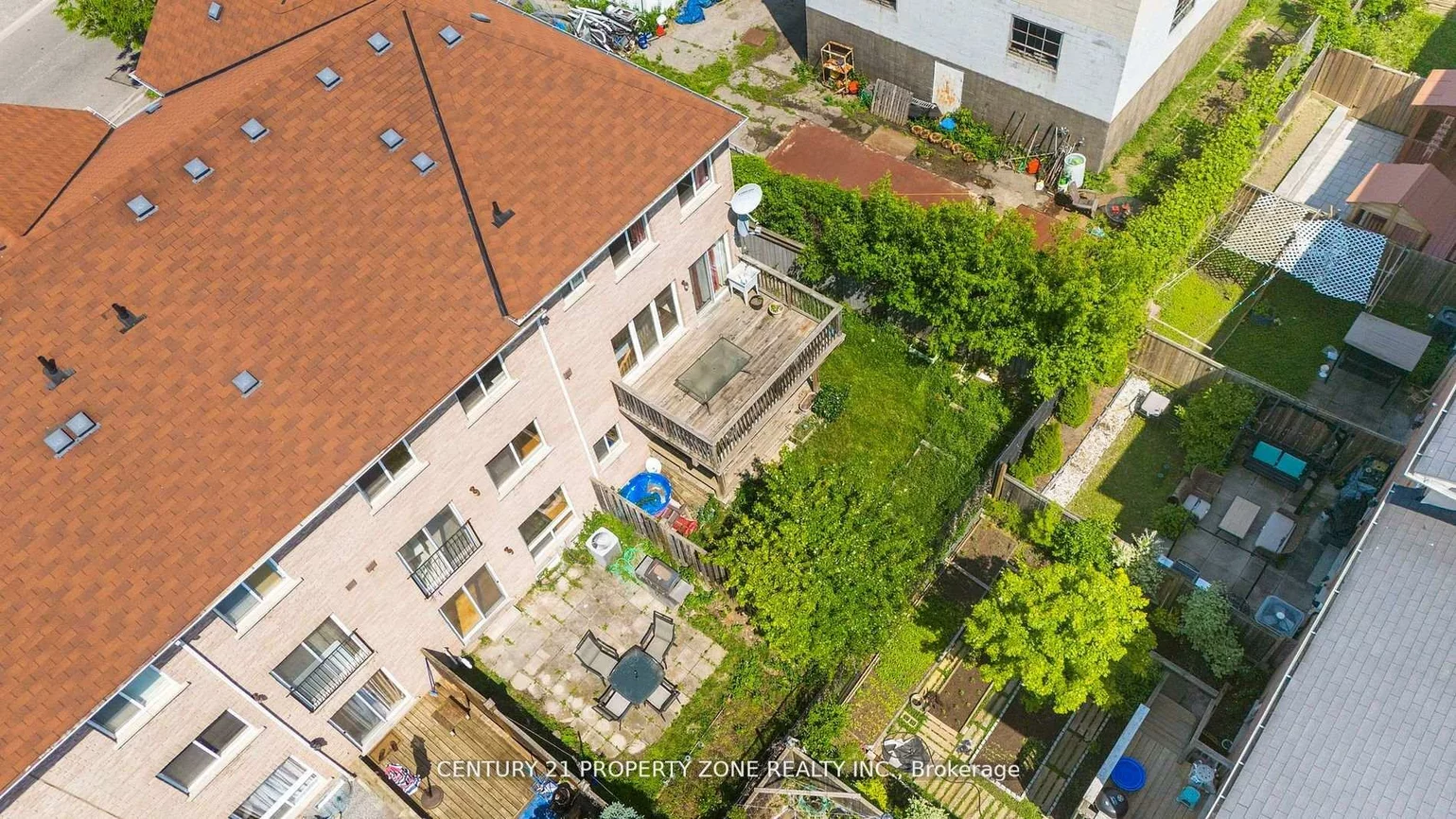 28, Seminoff, Clairlea-Birchmount, Toronto