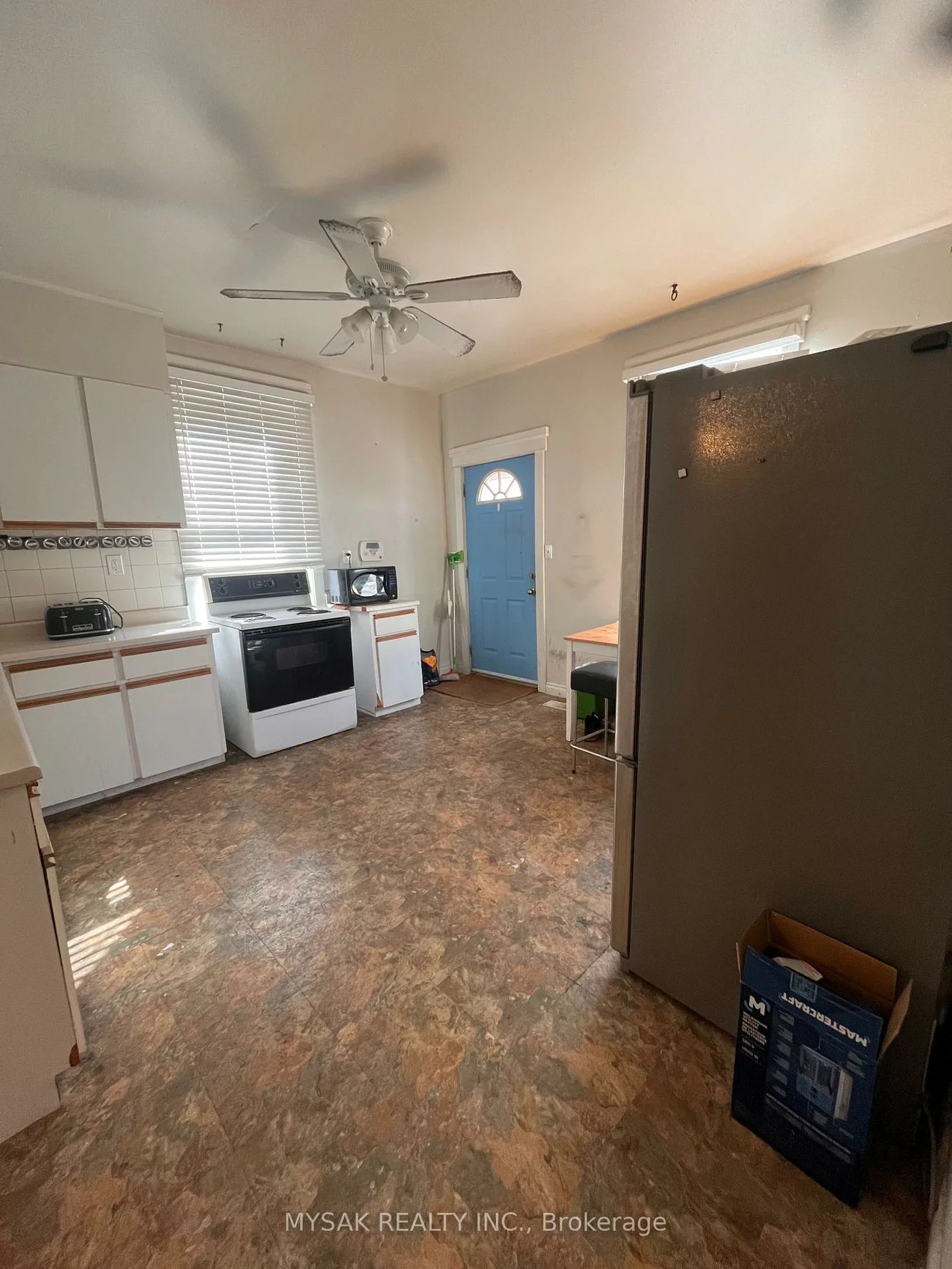 269, Sammon, Danforth Village-East York, Toronto