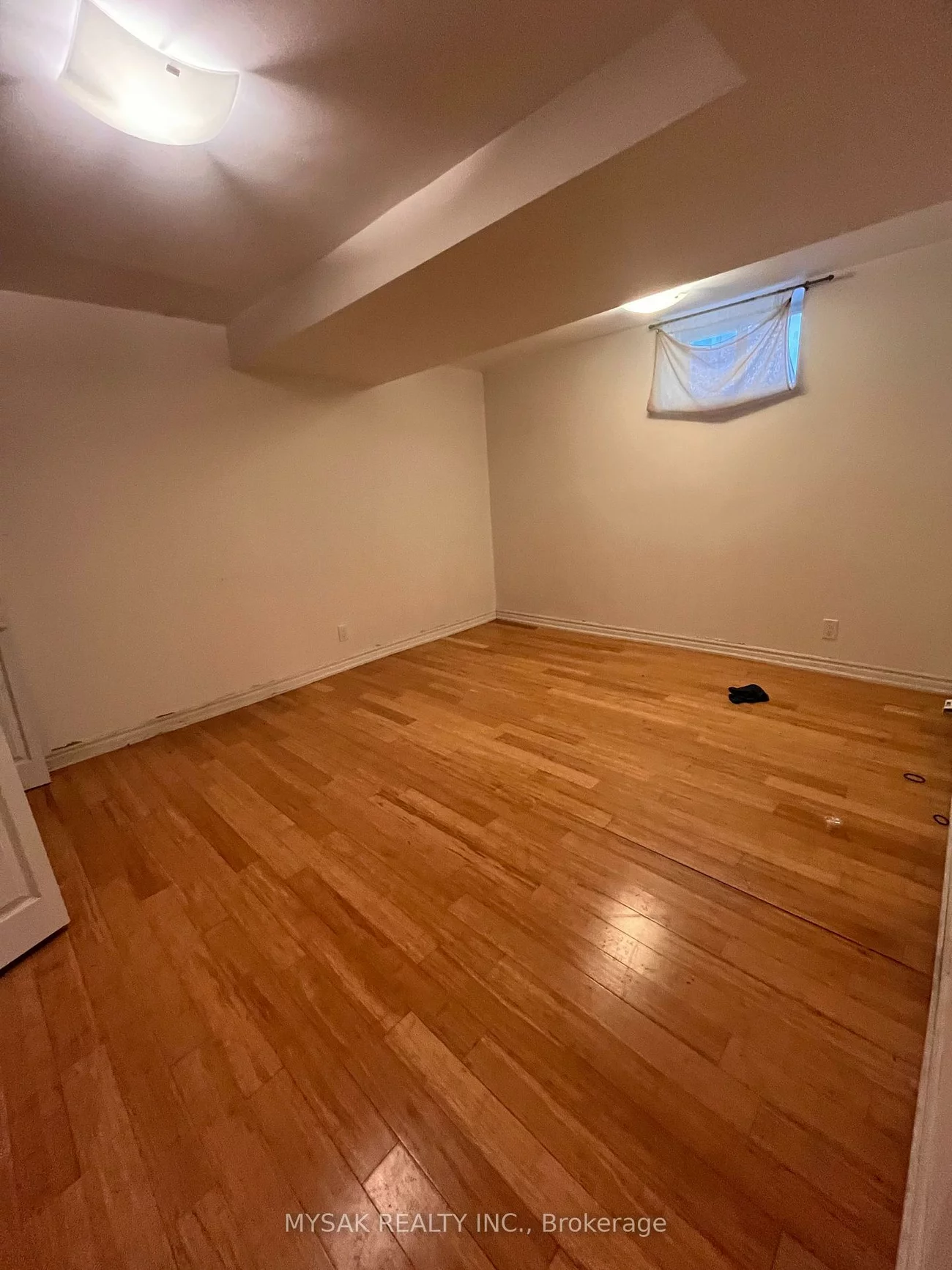 269, Sammon, Danforth Village-East York, Toronto