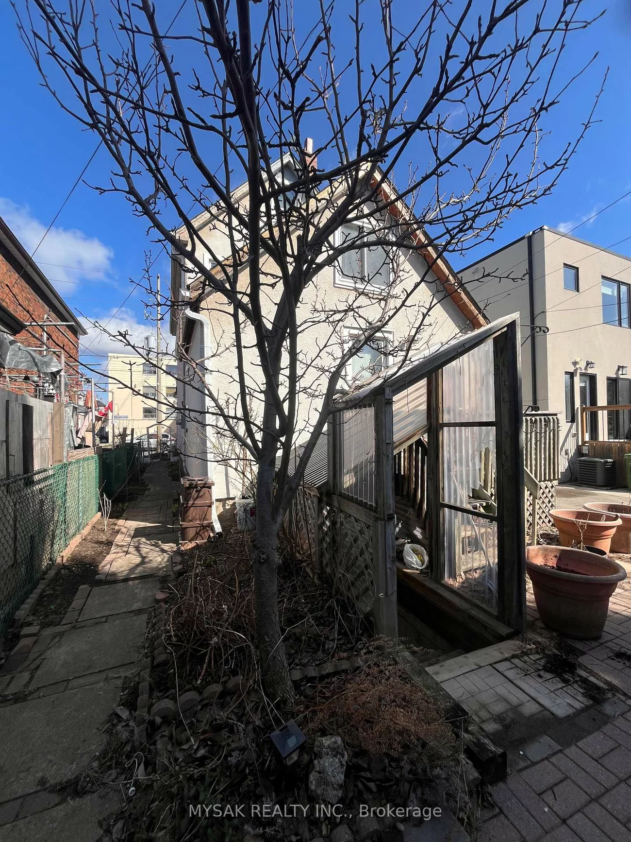 269, Sammon, Danforth Village-East York, Toronto