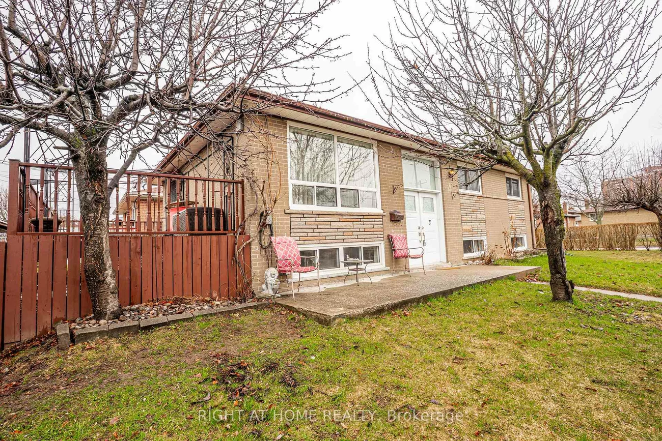 67, Torrance, Eglinton East, Toronto
