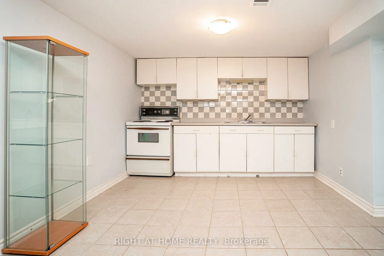 67, Torrance, Eglinton East, Toronto