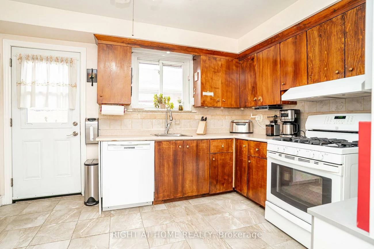 67, Torrance, Eglinton East, Toronto