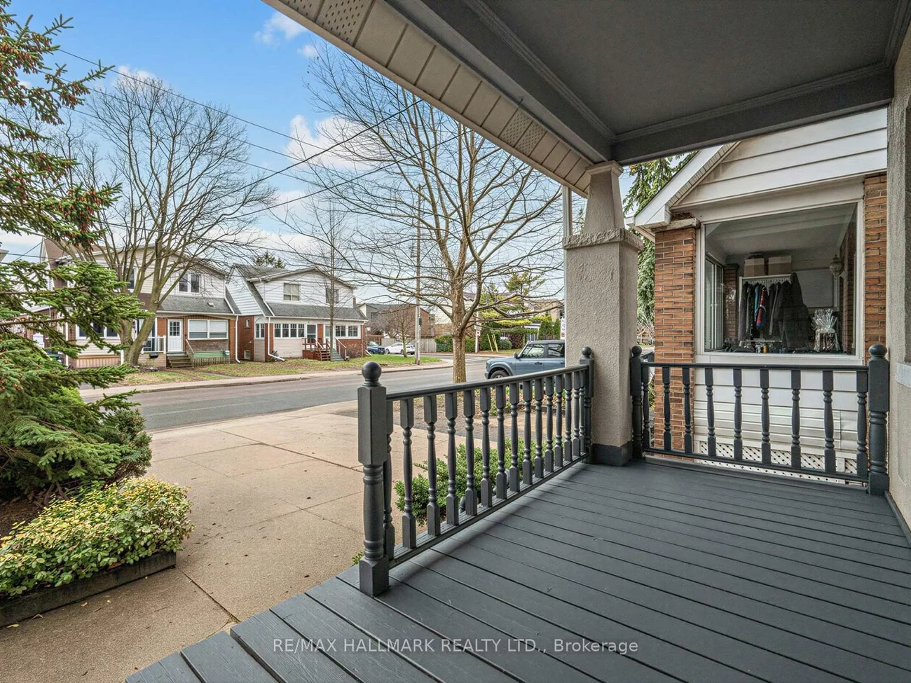 86, Mortimer, Broadview North, Toronto