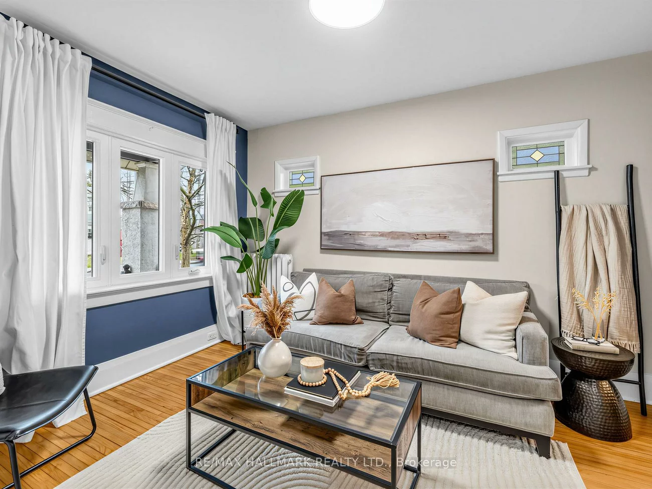 86, Mortimer, Broadview North, Toronto