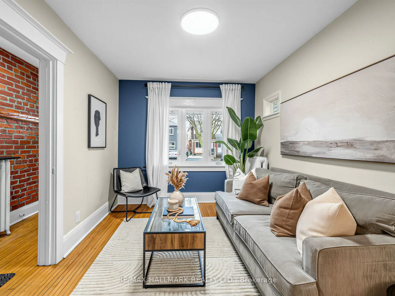 86, Mortimer, Broadview North, Toronto