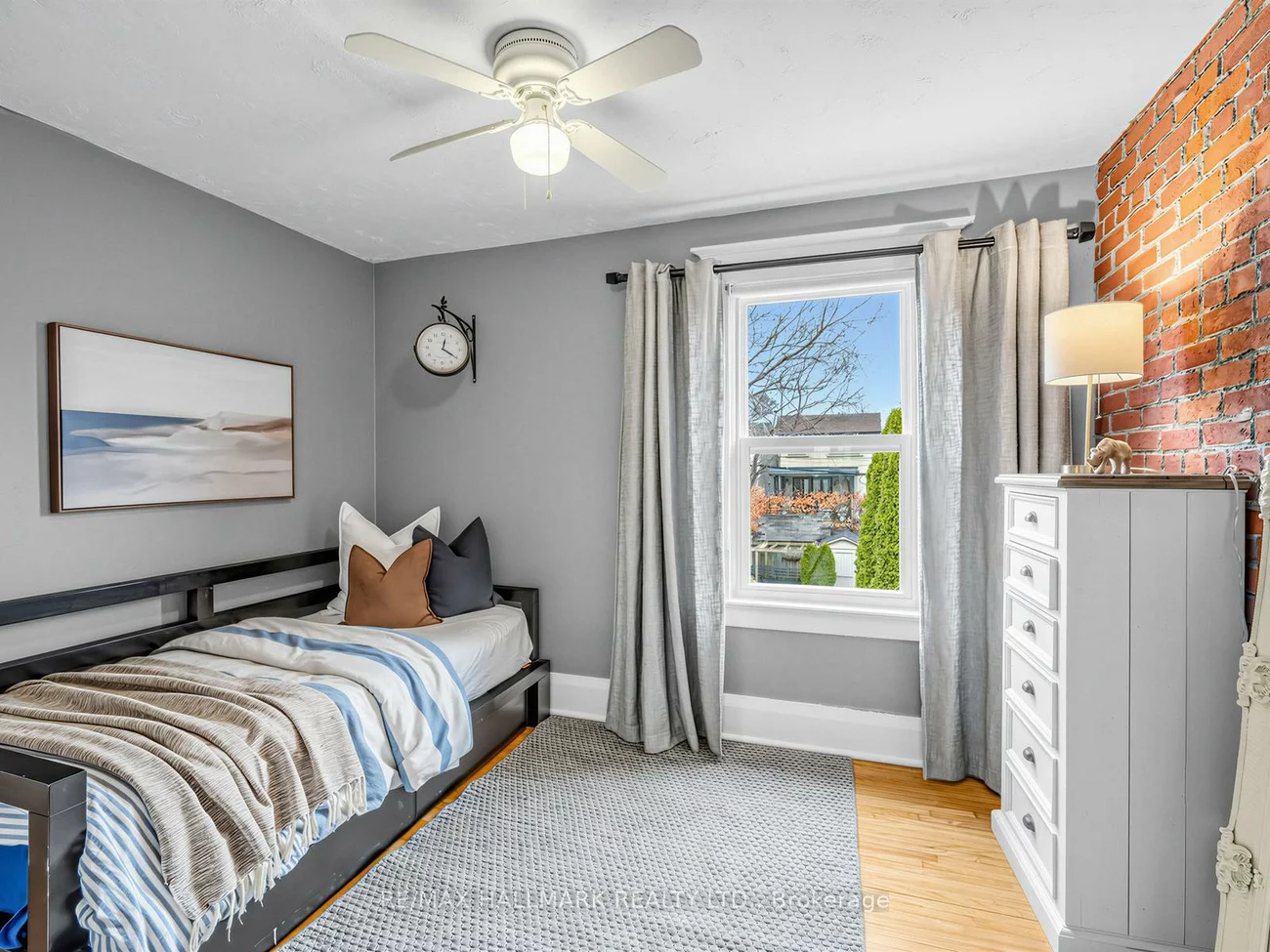 86, Mortimer, Broadview North, Toronto