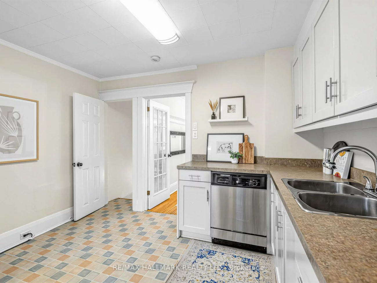 86, Mortimer, Broadview North, Toronto