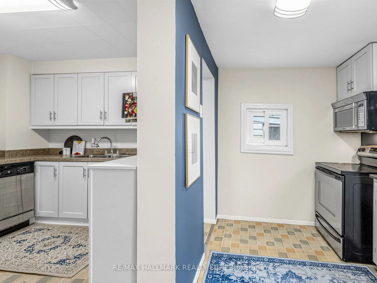 86, Mortimer, Broadview North, Toronto