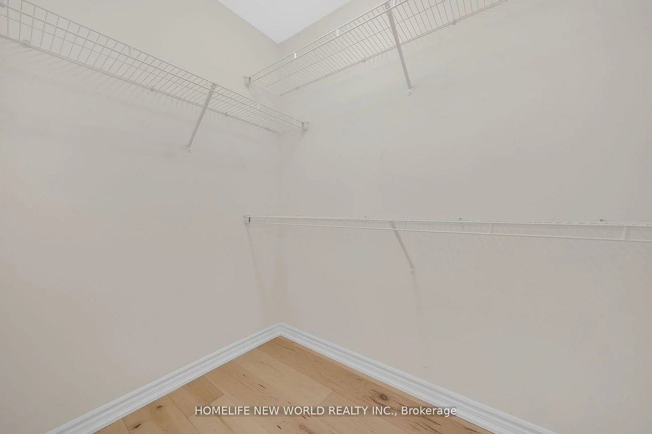 32, Fusilier, Clairlea-Birchmount, Toronto