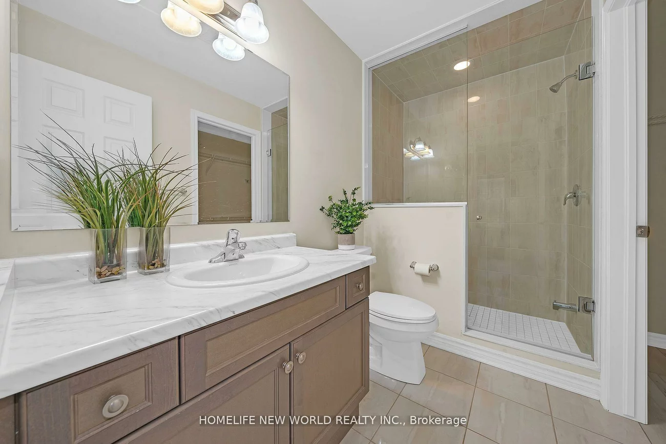 32, Fusilier, Clairlea-Birchmount, Toronto