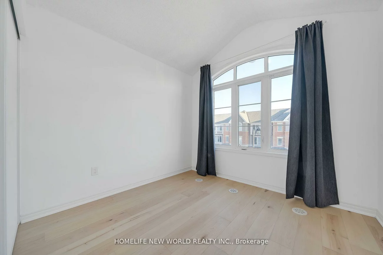 32, Fusilier, Clairlea-Birchmount, Toronto