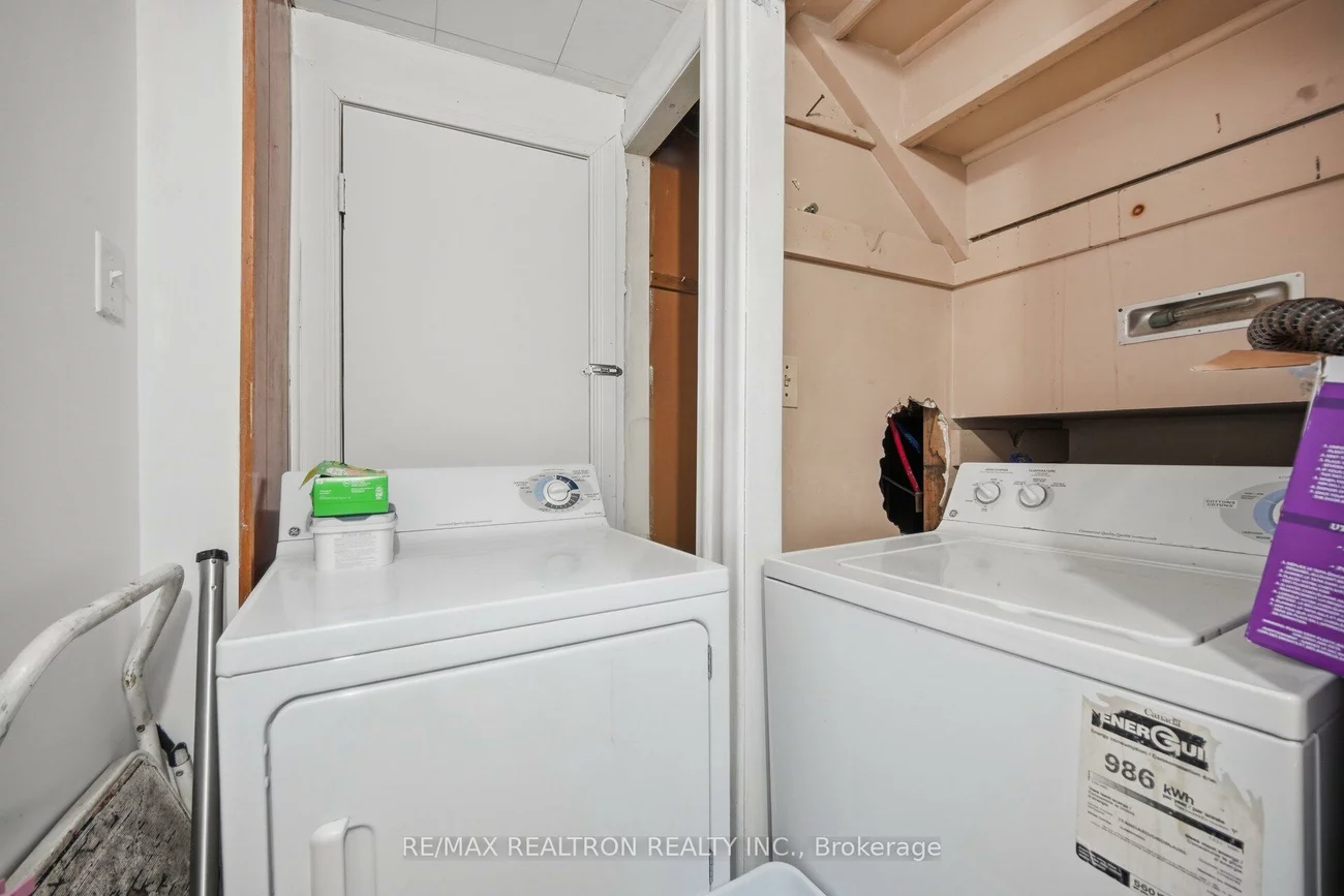 87, Overture, West Hill, Toronto