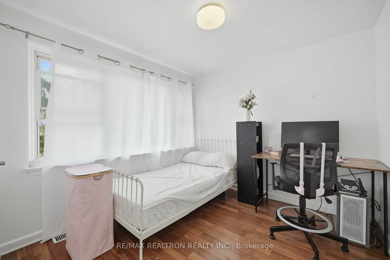 87, Overture, West Hill, Toronto