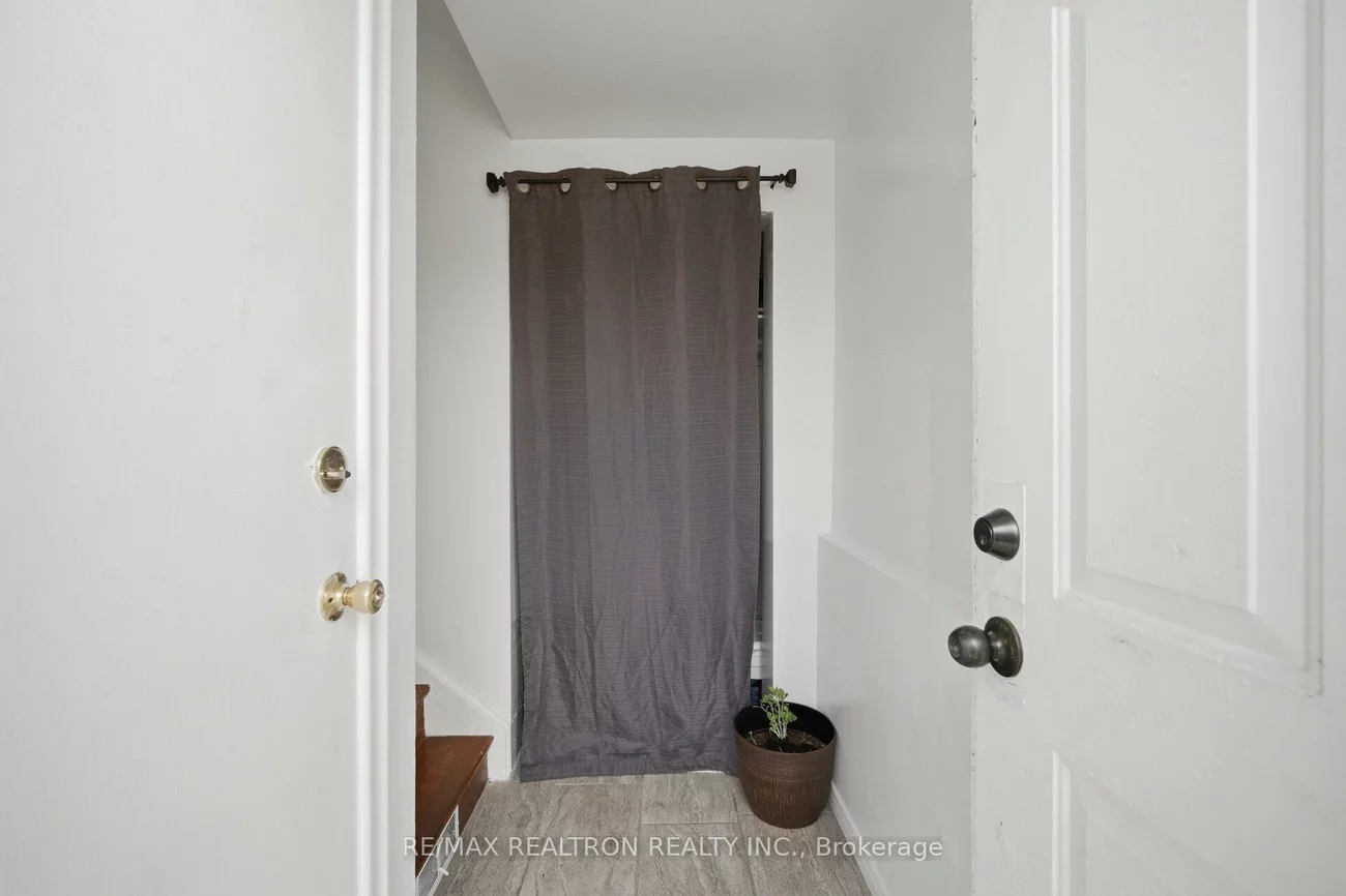 87, Overture, West Hill, Toronto