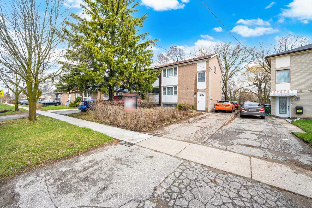 87, Overture, West Hill, Toronto
