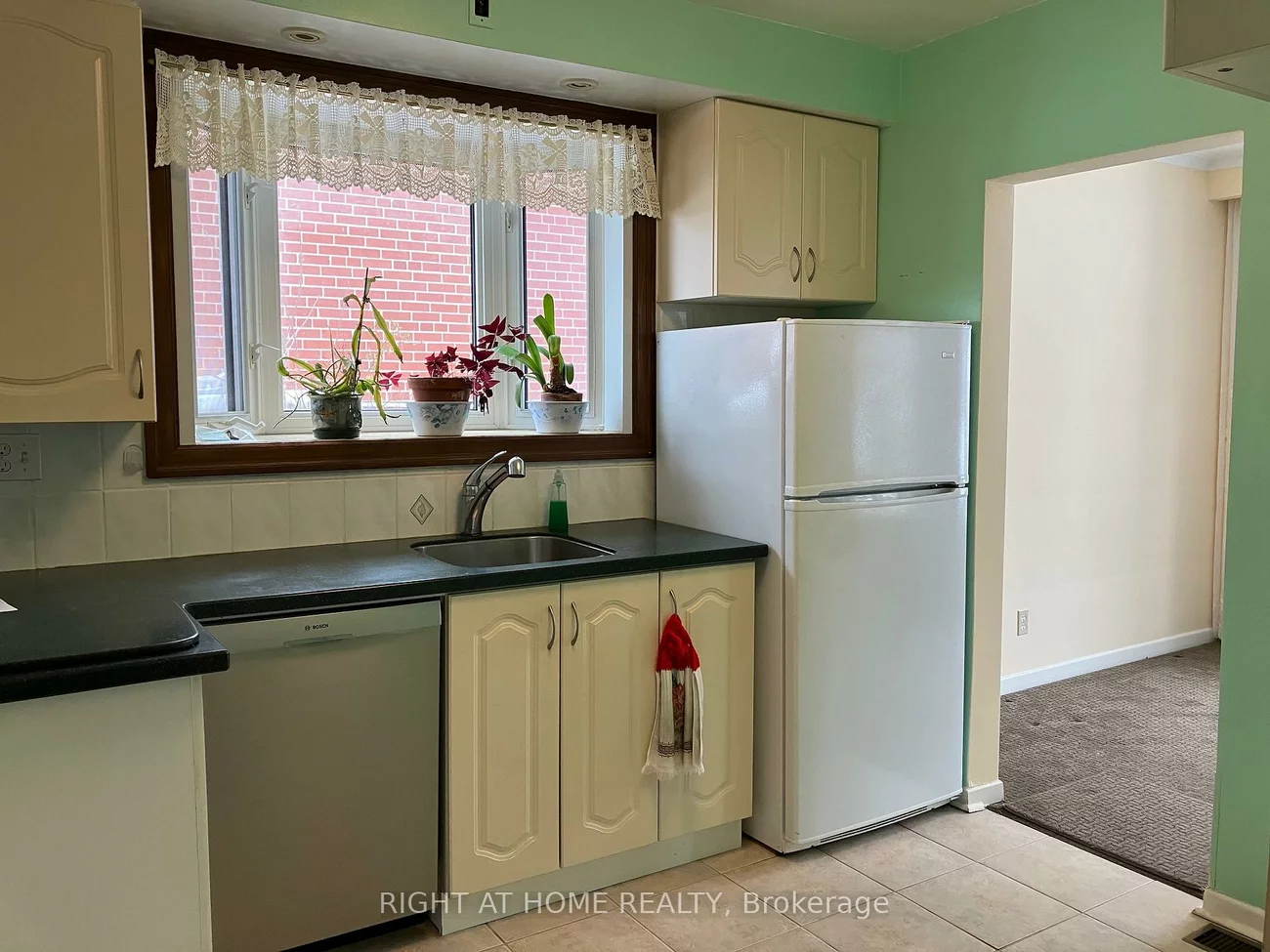 29, Rowatson, Guildwood, Toronto