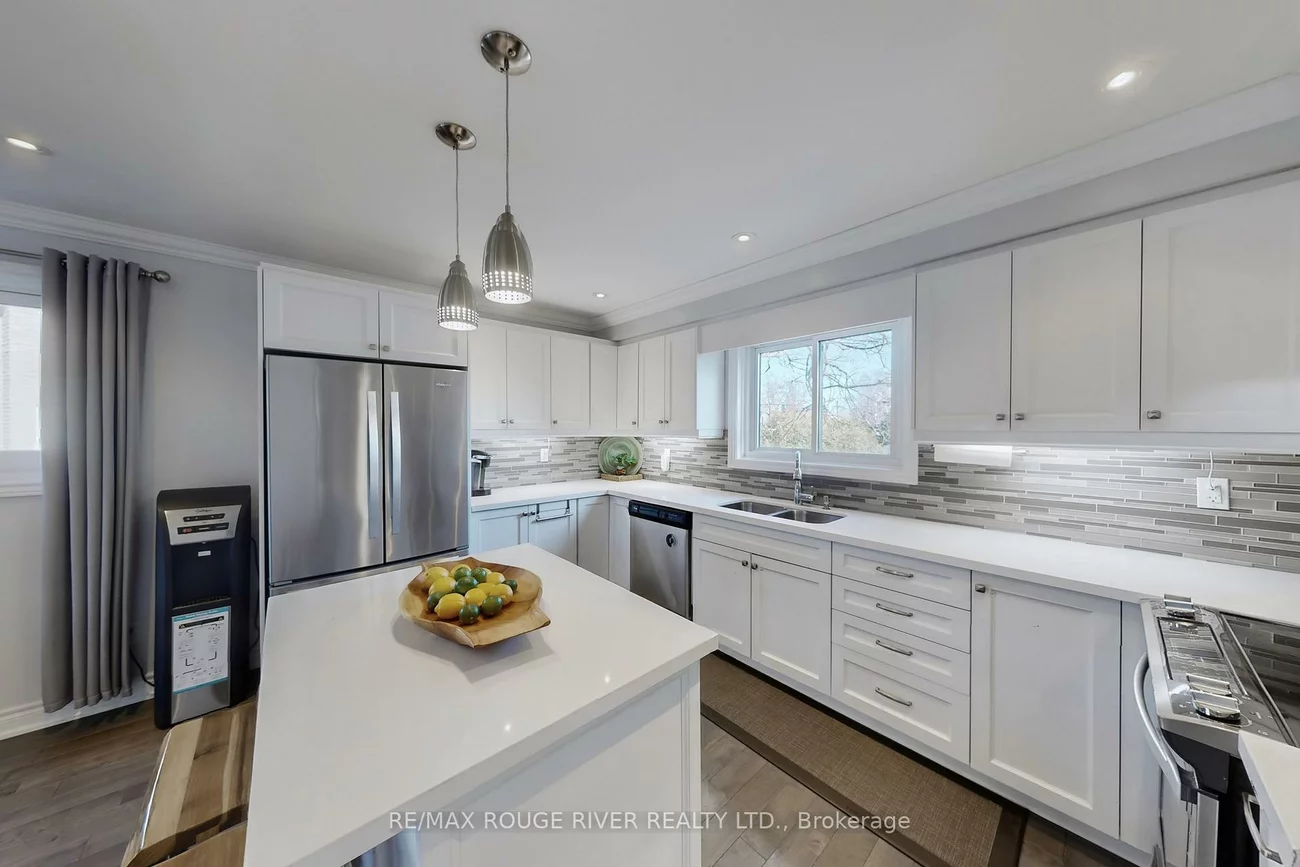 132, Beaverbrook, Rouge E10, Toronto