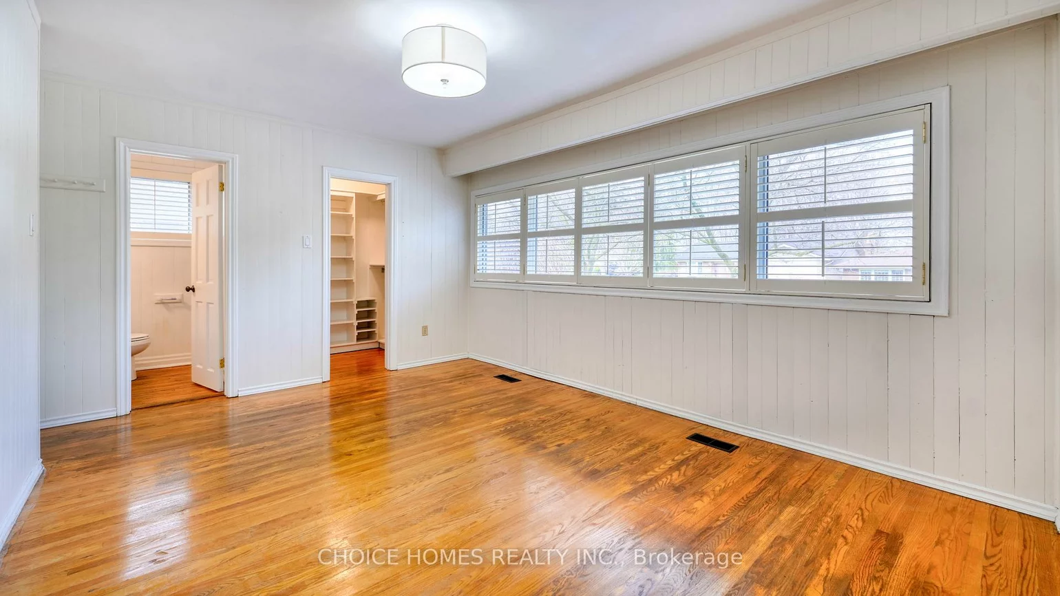 19, Landfair, Woburn, Toronto